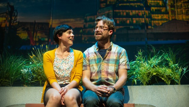 Lindsay (Jessica Lynn Carroll) and Jeff (Lucas Verbrugghe) go on a date.