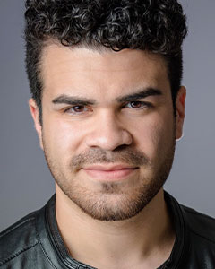 Julio Chavez headshot